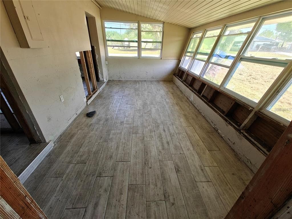 190 DANFORTH DRIVE photo 21
