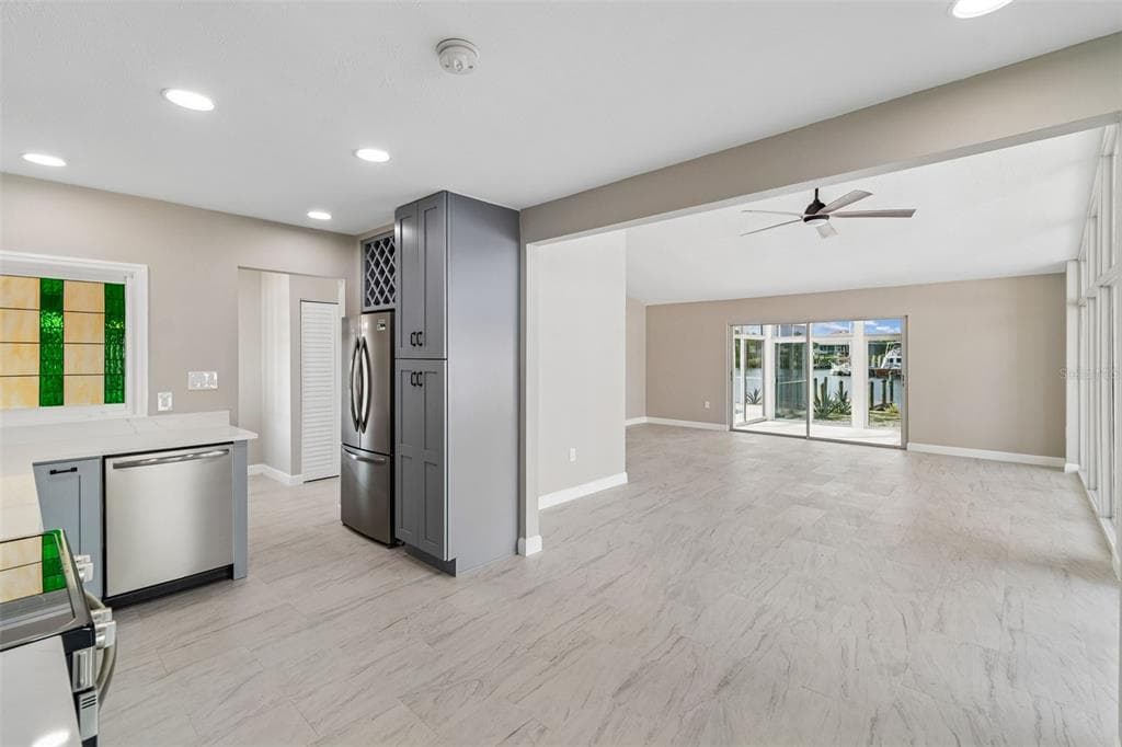 729 SPANISH MAIN DRIVE photo 6