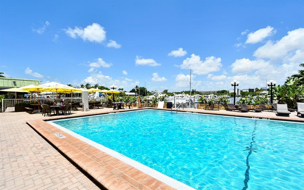 7150 N TAMIAMI TRAIL S-612 photo 17