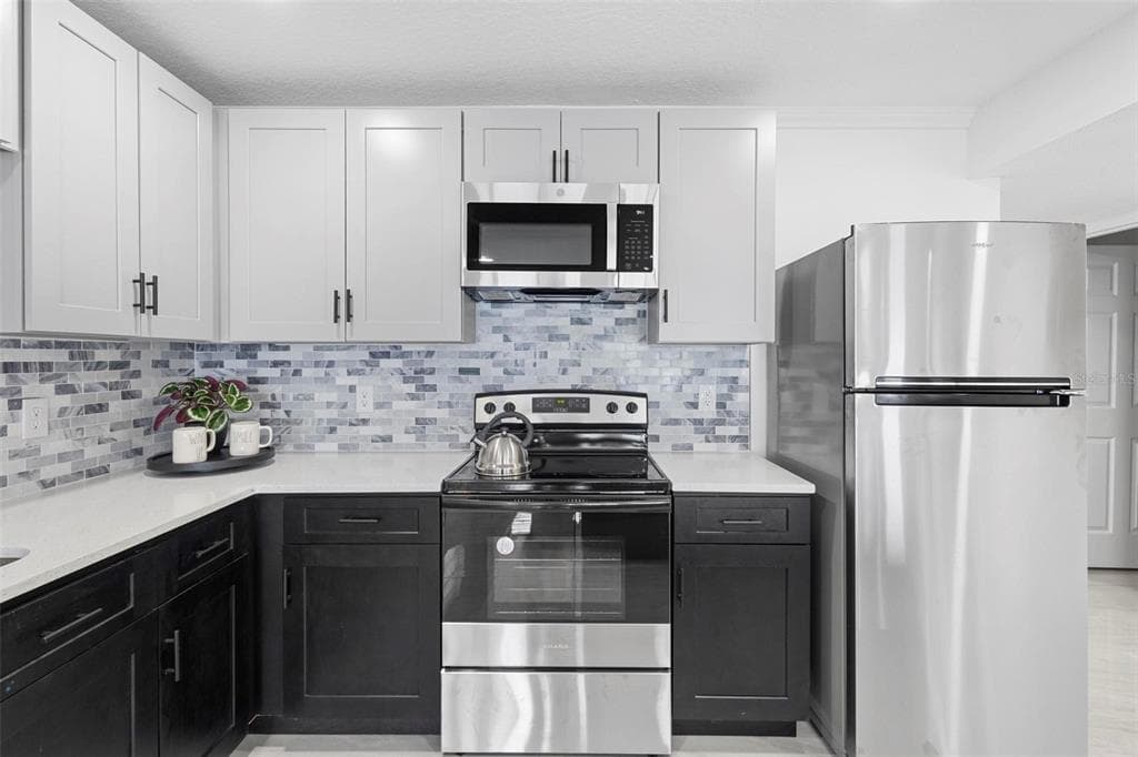 1824 LAKE STREET photo 15