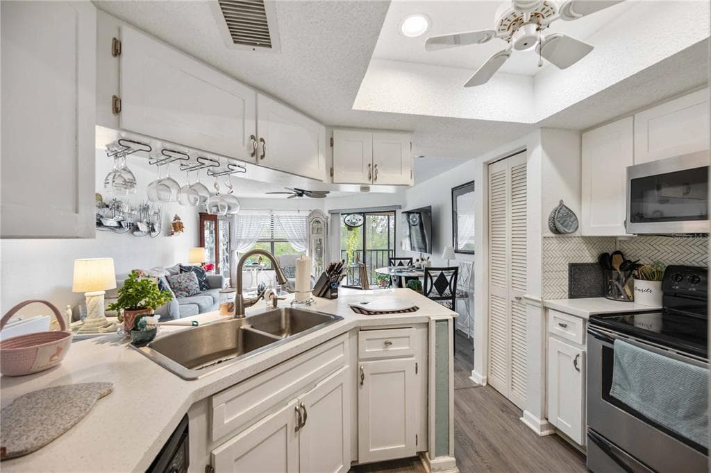 3256 WHITE IBIS COURT 324 photo 17
