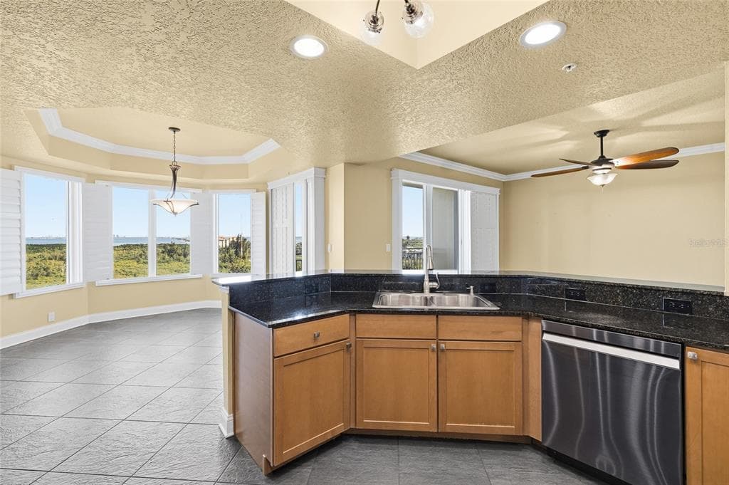 10851 MANGROVE CAY LANE NE 1112 photo 11