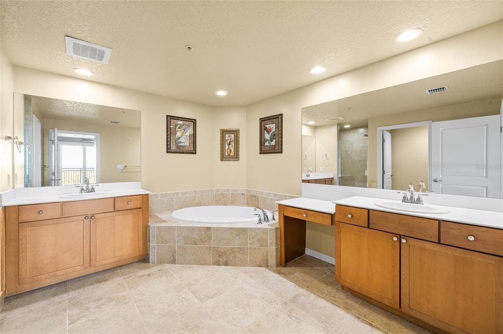 10851 MANGROVE CAY LANE NE 1112 photo 19