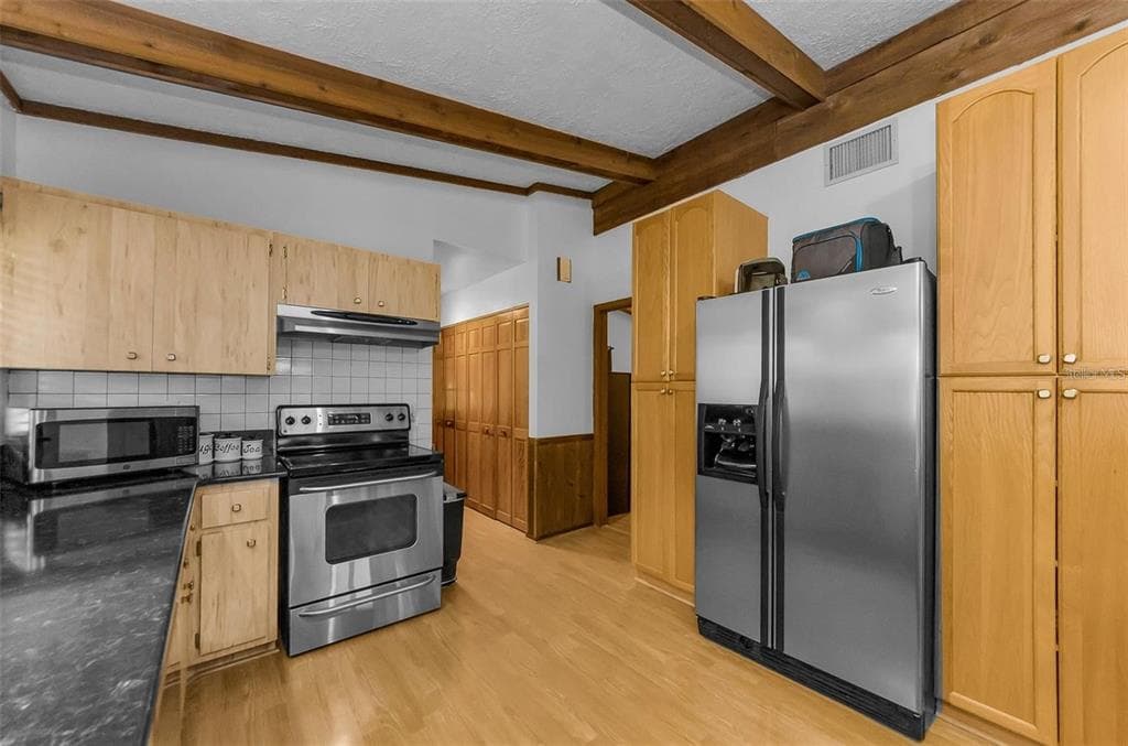 2602 CYPRUS DRIVE photo 11