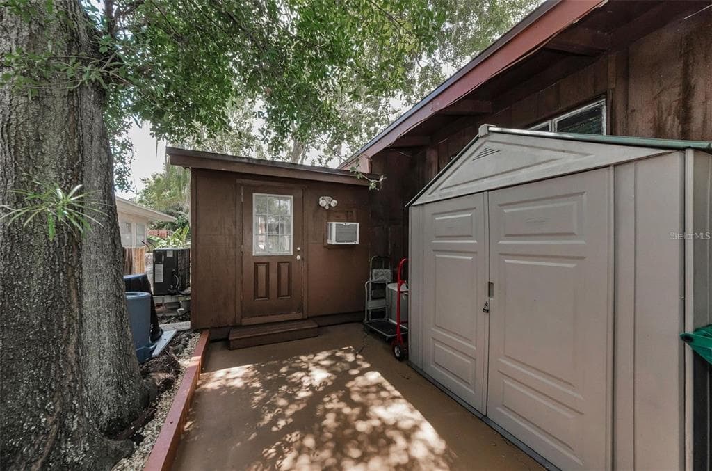 2602 CYPRUS DRIVE photo 8