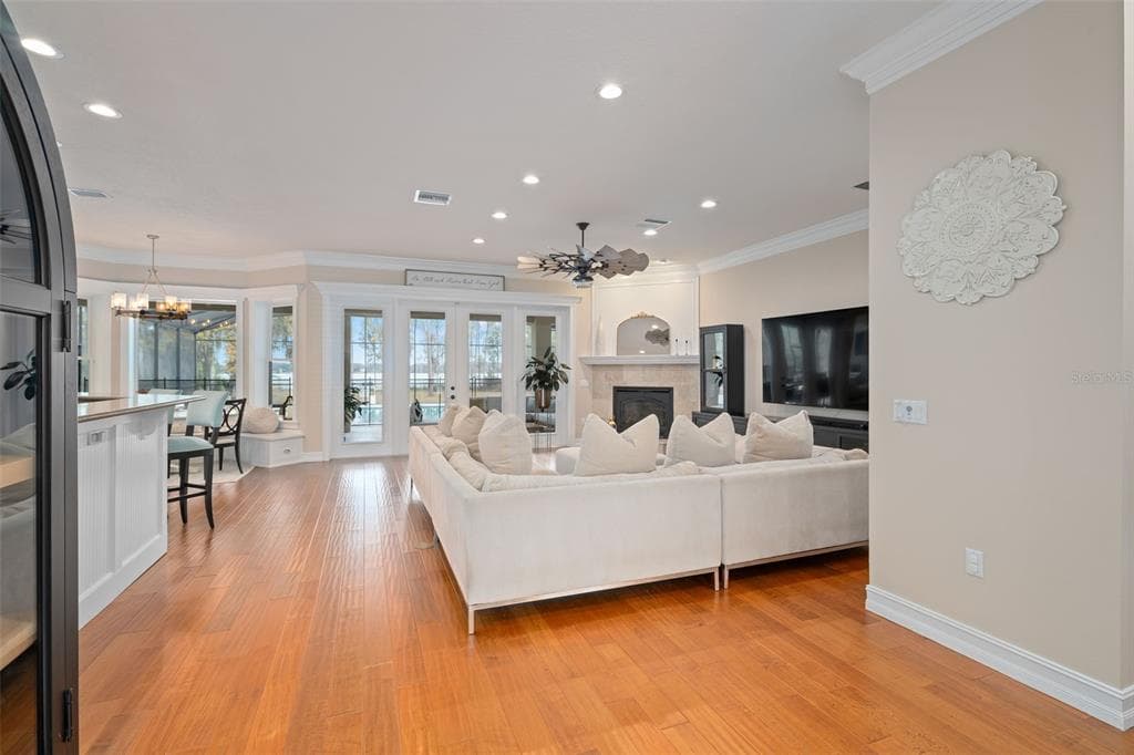 5301 CARSON STREET photo 17