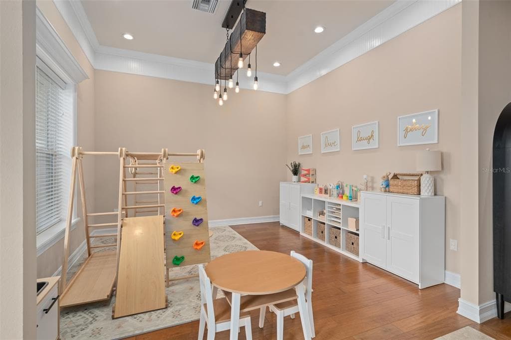 5301 CARSON STREET photo 11