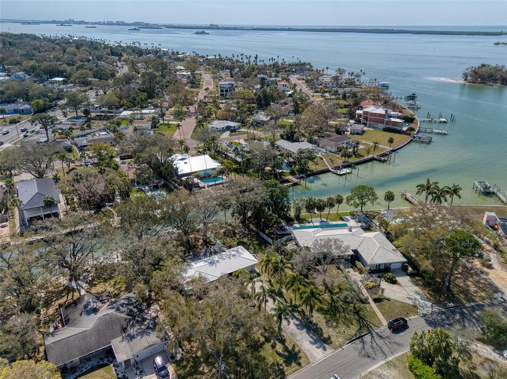 5 SHORE DRIVE photo 23