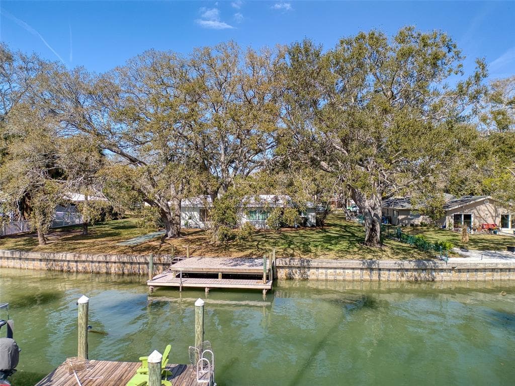 5 SHORE DRIVE photo 18