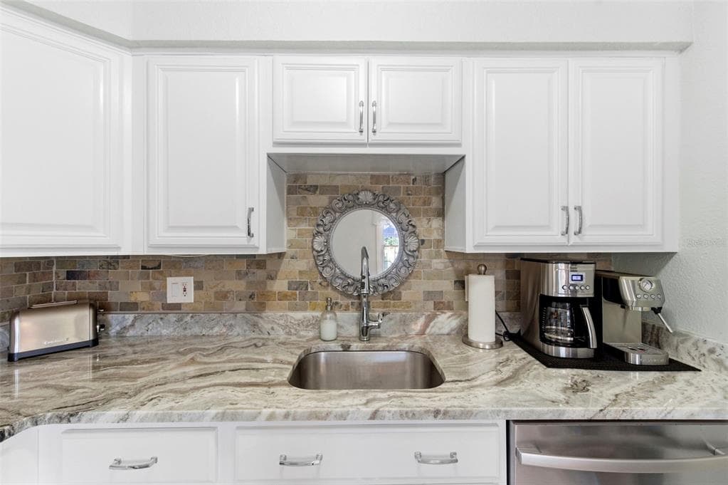 4911 COQUINA KEY DRIVE SE C photo 18