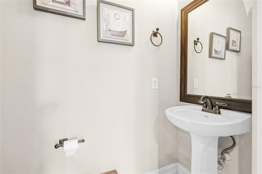 4228 BIRNAM TERRACE photo 18