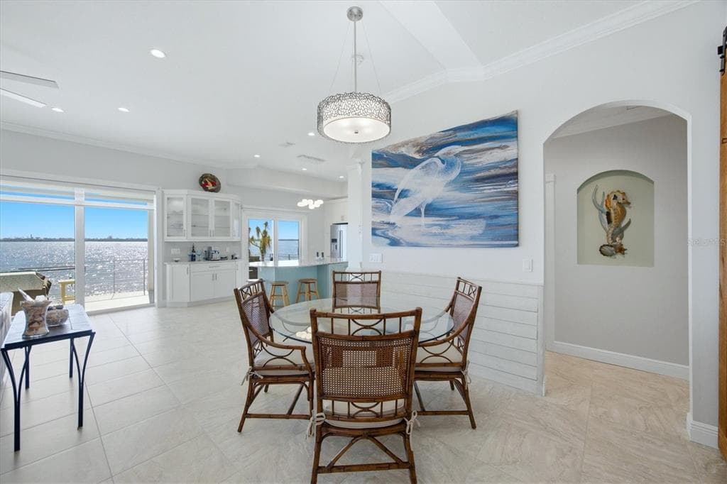 905 CHAPIN BOULEVARD photo 13