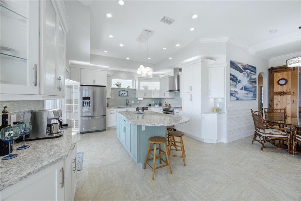 905 CHAPIN BOULEVARD photo 16