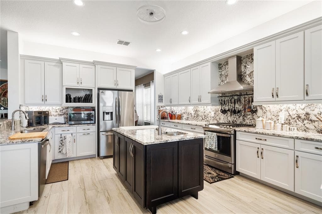 4924 PAMPLONA COURT photo 13