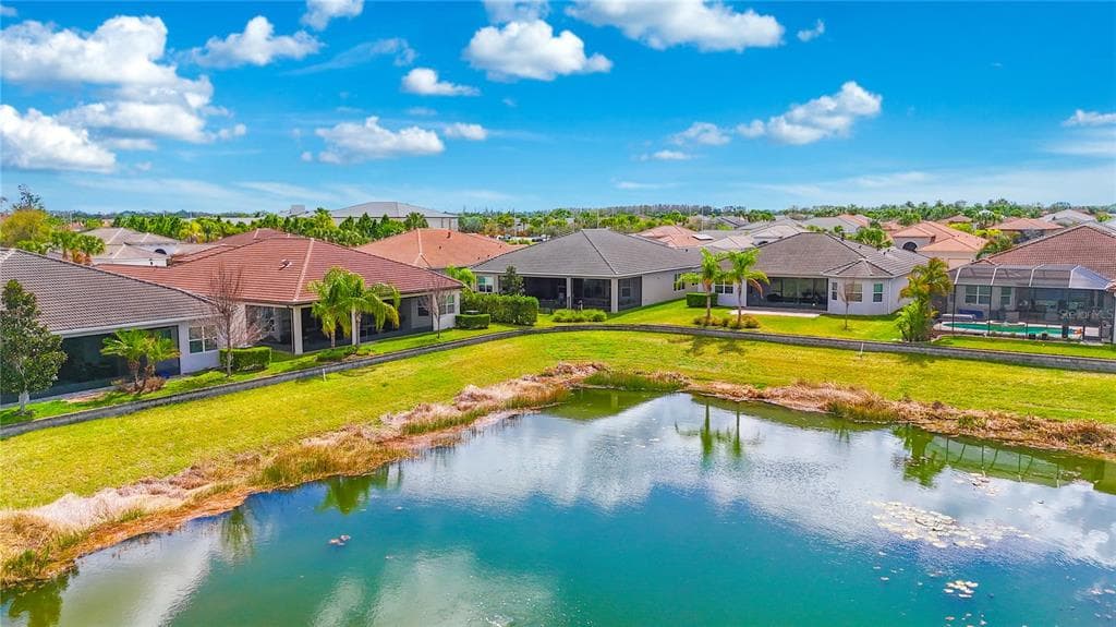 4924 PAMPLONA COURT photo 3