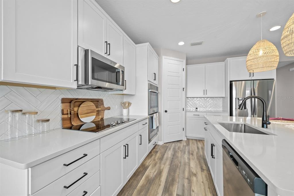 41 LOS LAGOS BOULEVARD photo 15