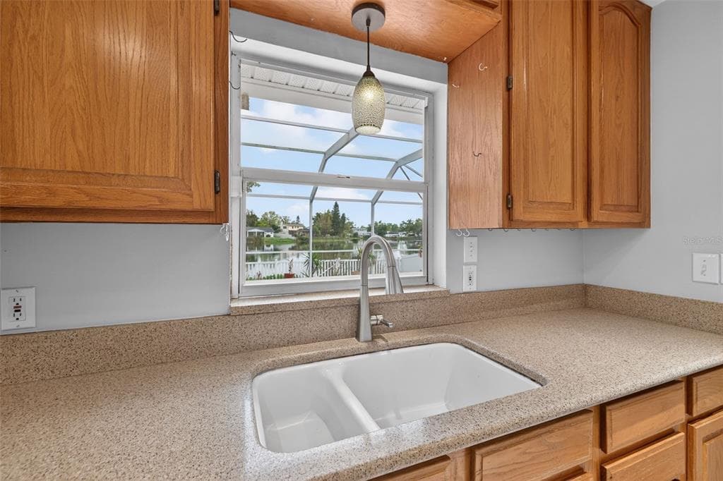 1414 85TH AVENUE N photo 13