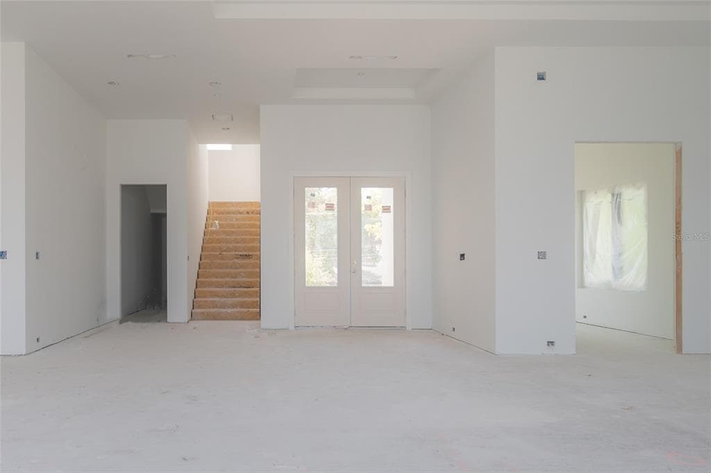 654 GENEVA PLACE photo 13