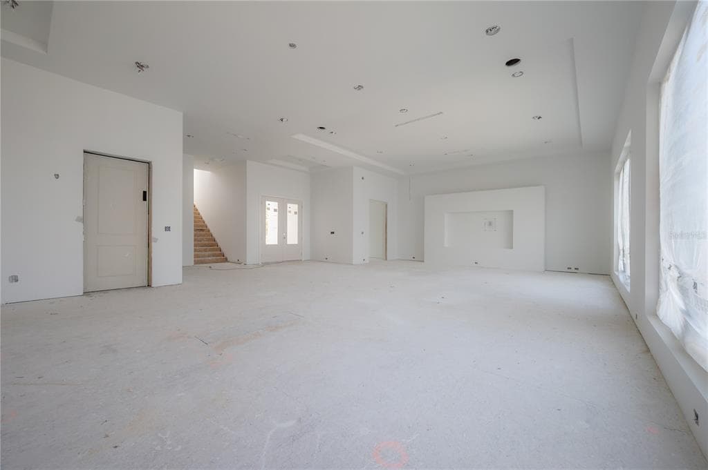 654 GENEVA PLACE photo 11