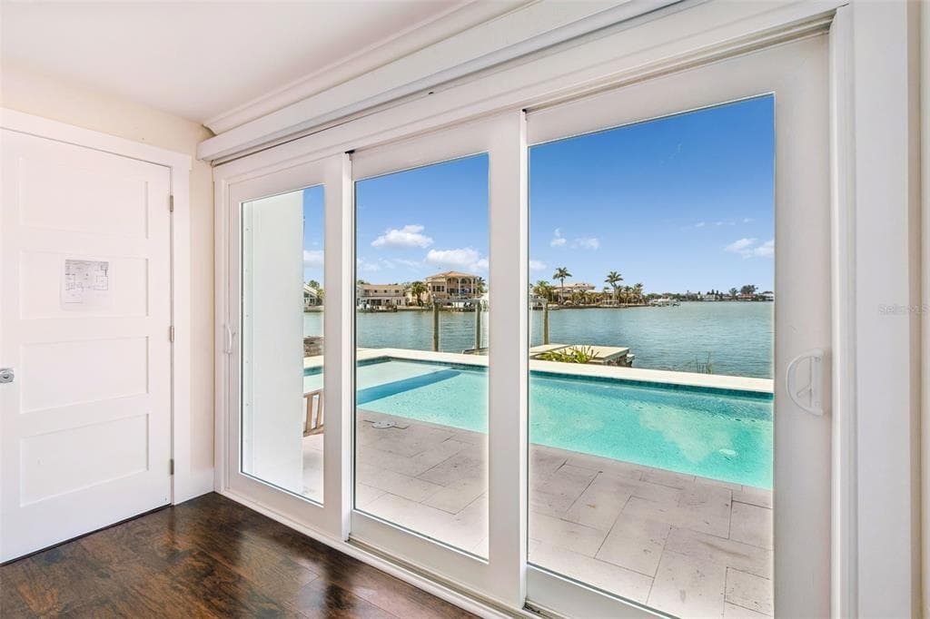 478 HARBOR DRIVE N photo 16