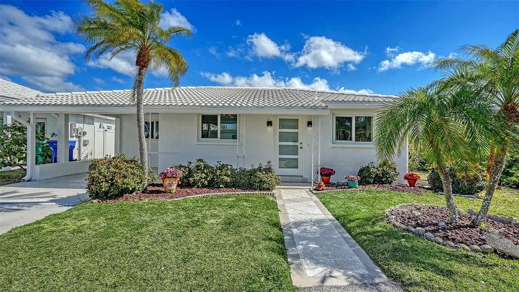 948 SPANISH DRIVE S photo 2