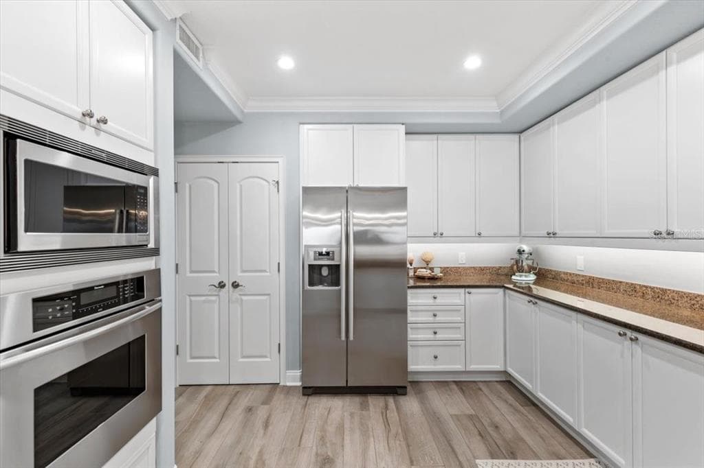 2515 S ATLANTIC AVENUE 1105 photo 18