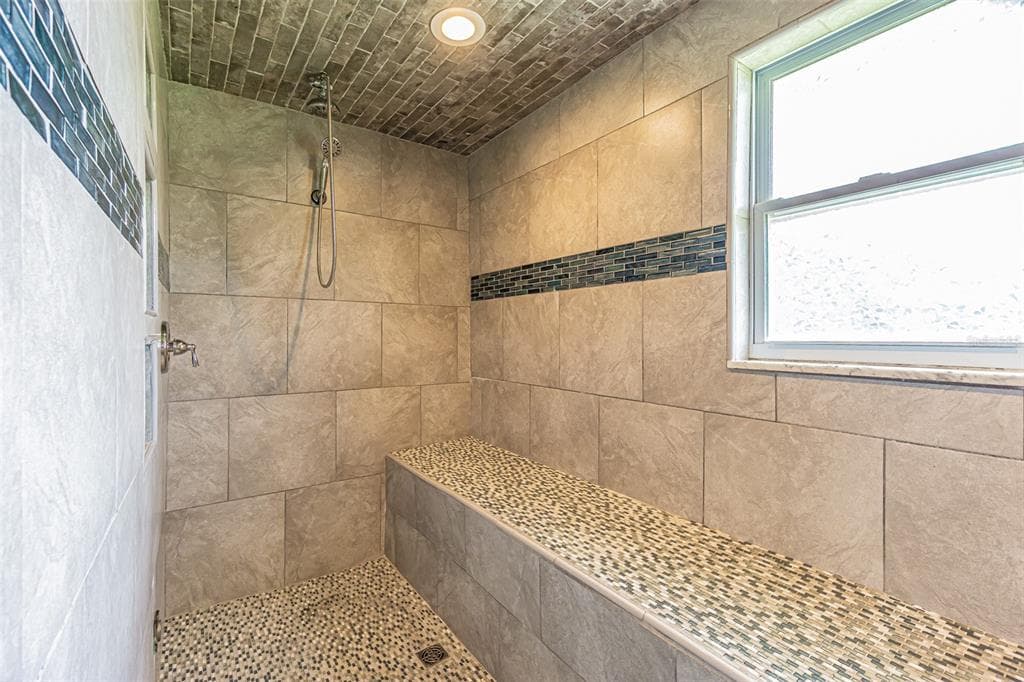 1125 FERNWOOD DRIVE photo 16