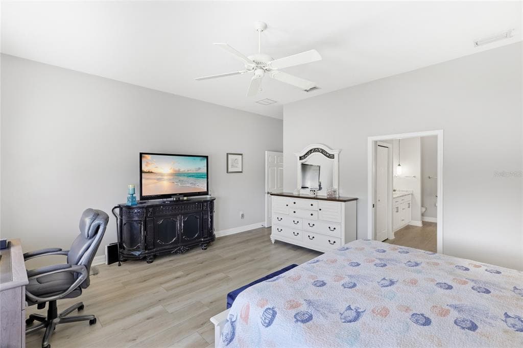 6115 9TH AVENUE CIRCLE NE photo 17