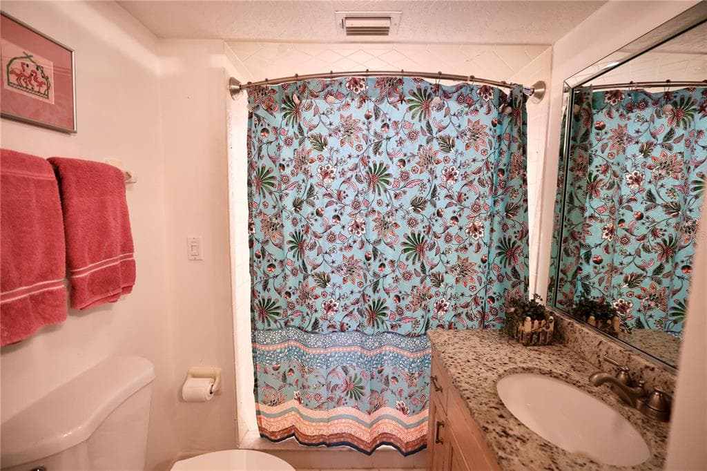442 BOUCHELLE DRIVE 305 photo 16