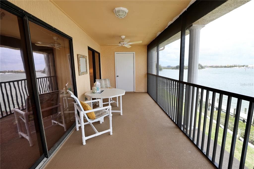 442 BOUCHELLE DRIVE 305 photo 24
