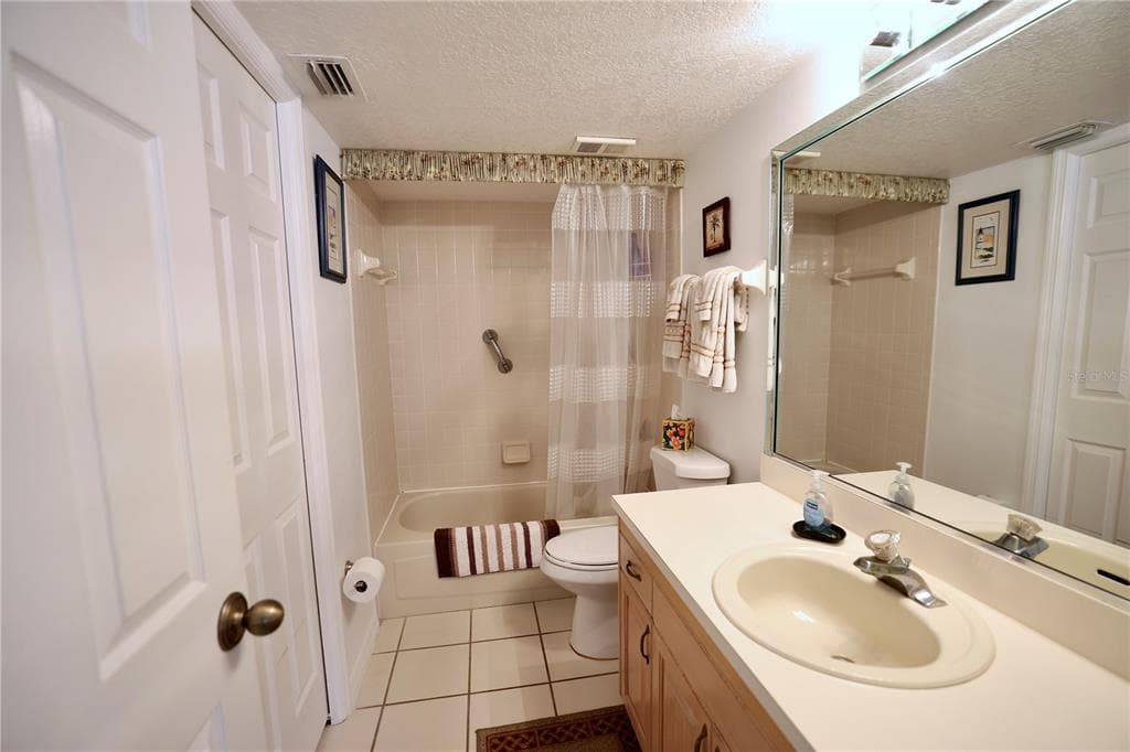 442 BOUCHELLE DRIVE 305 photo 19