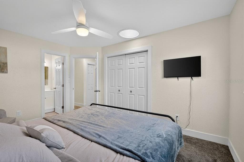 450 LAMBERT AVENUE photo 10