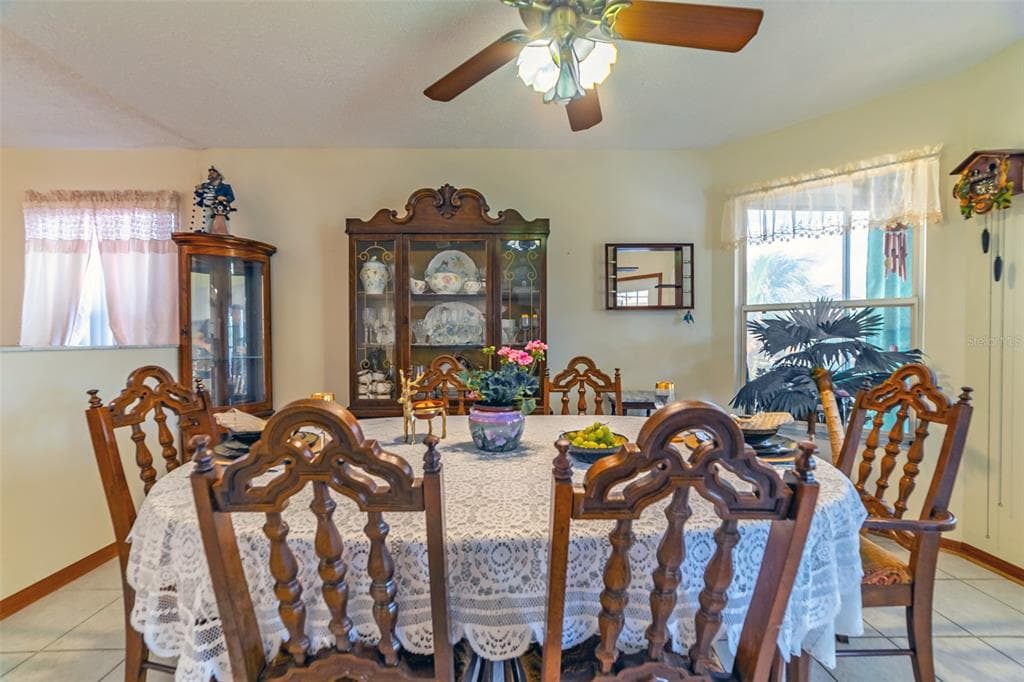 6810 SEAVIEW BOULEVARD photo 23