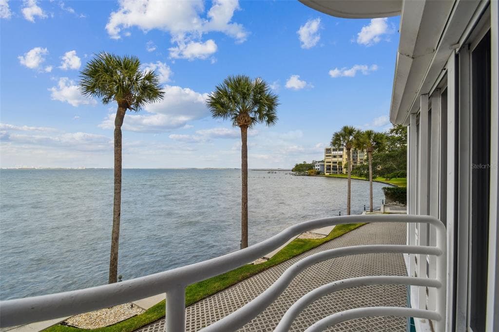 4950 BAYSHORE BOULEVARD 22 photo 17