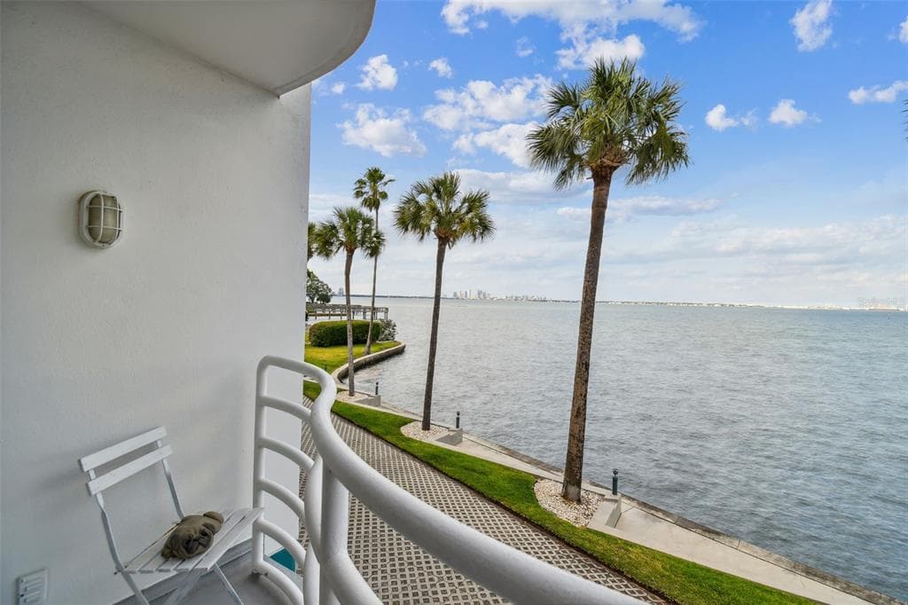 4950 BAYSHORE BOULEVARD 22 photo 18