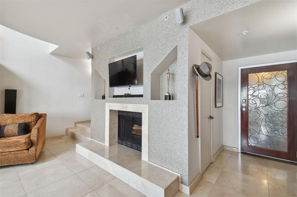 4950 BAYSHORE BOULEVARD 22 photo 15