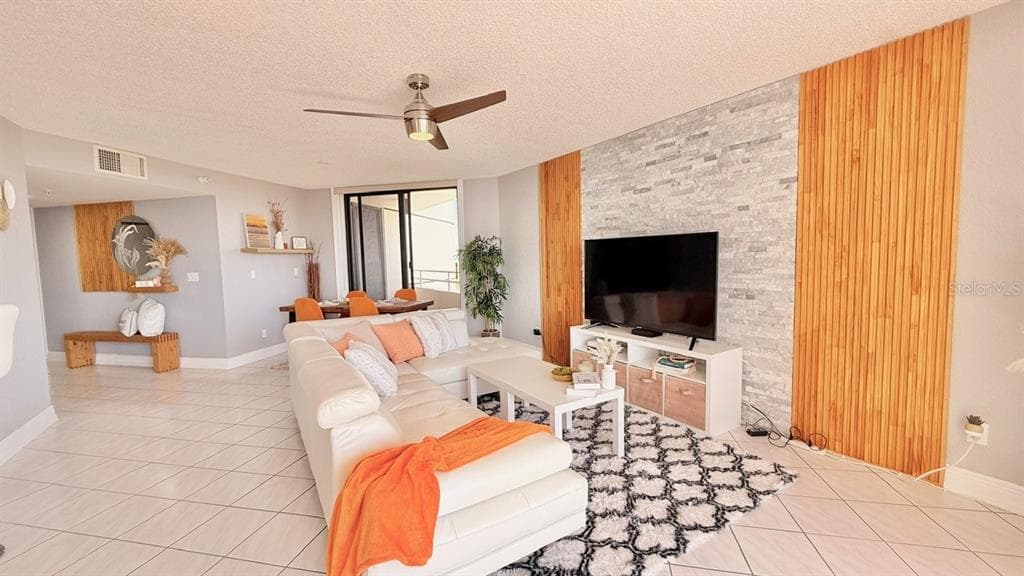 5940 PELICAN BAY PLAZA S 1105 photo 13