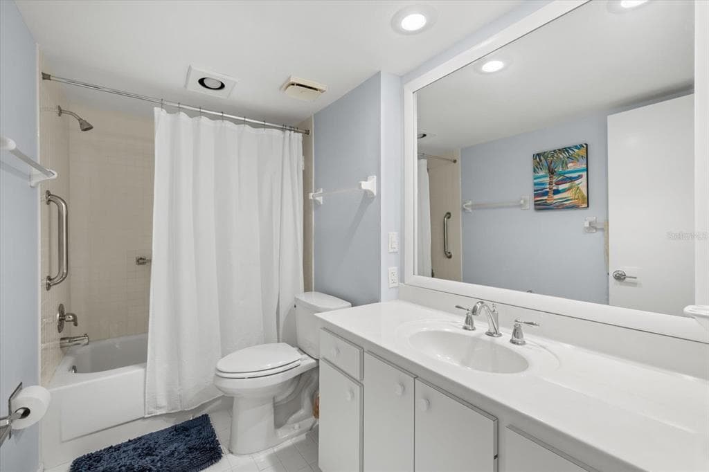 3240 GULF OF MEXICO DRIVE B402 photo 25