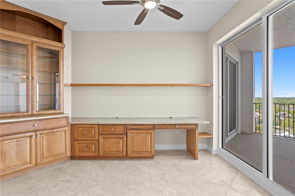 300 BEACH DRIVE NE 1201 photo 18