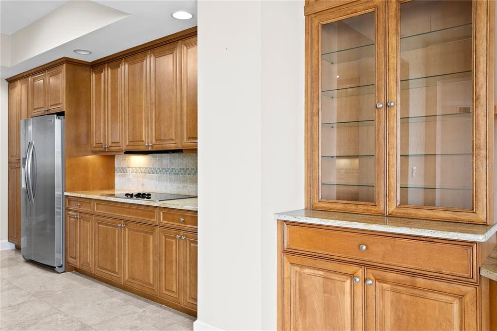 300 BEACH DRIVE NE 1201 photo 19