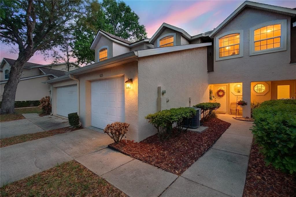 525 LAKE BRIDGE DRIVE photo 1