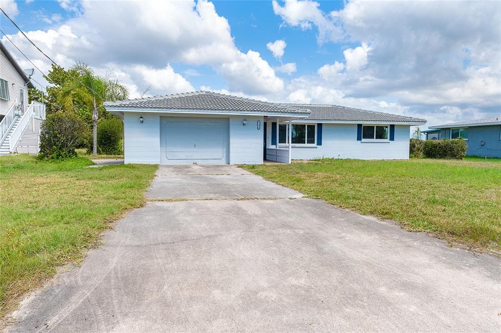130 CRESTVIEW DRIVE photo 2