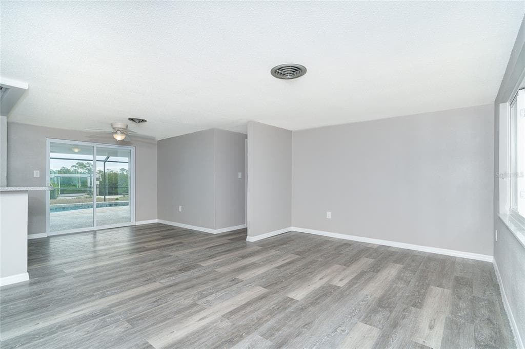 130 CRESTVIEW DRIVE photo 7