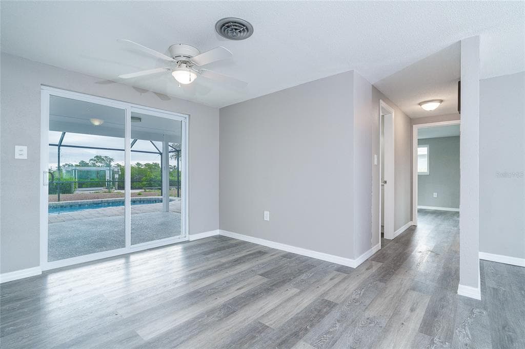 130 CRESTVIEW DRIVE photo 18