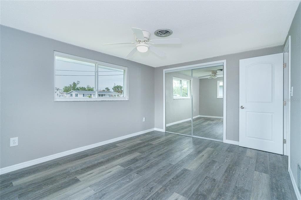 130 CRESTVIEW DRIVE photo 21