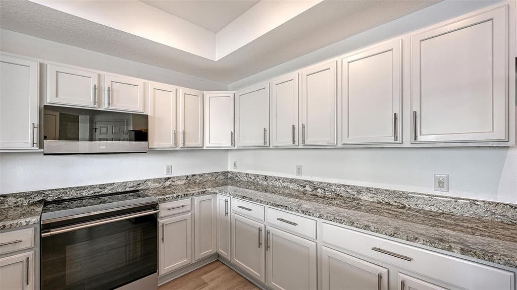 516 TAMIAMI TRAIL S 306 photo 16