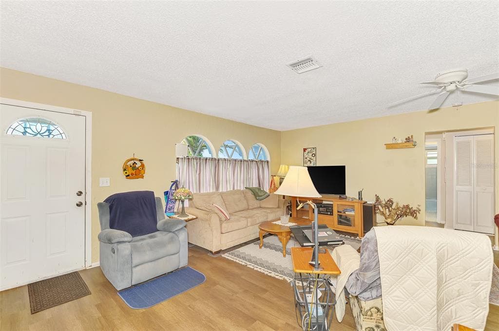6282 FABIAN ROAD photo 9
