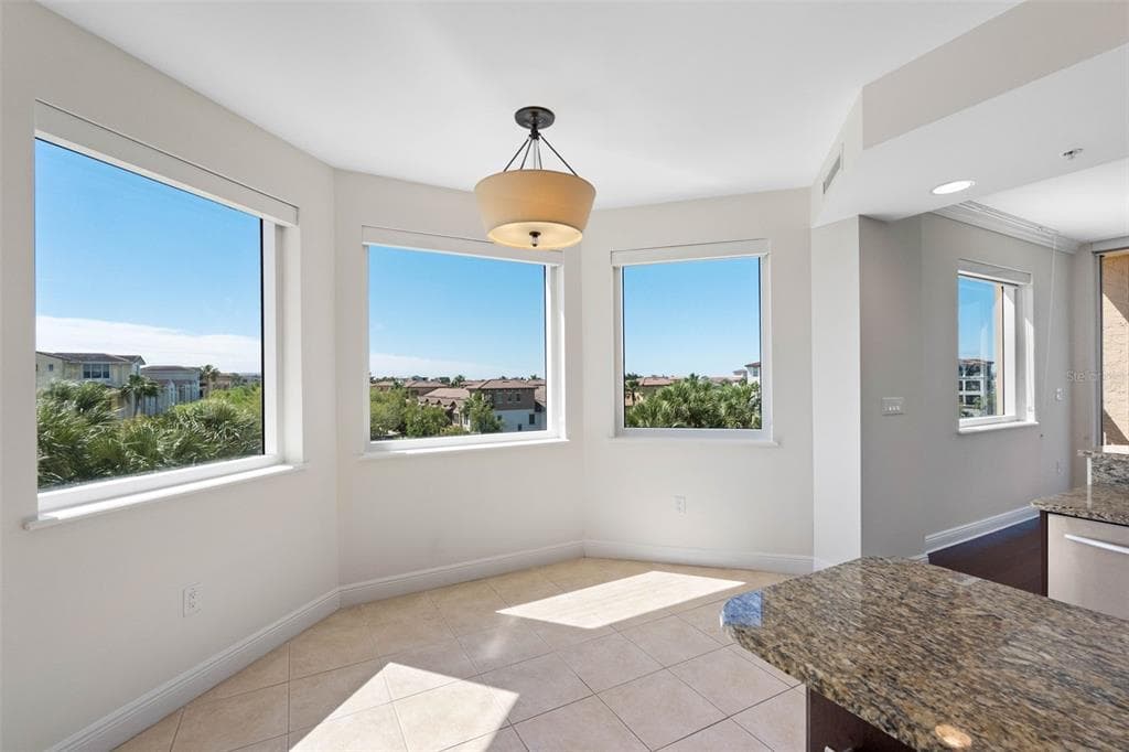 5823 BOWEN DANIEL DRIVE 401 photo 22