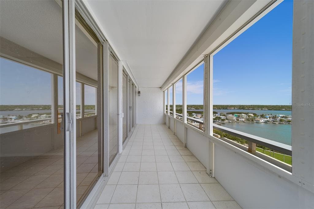 17920 GULF BOULEVARD 1408 photo 25