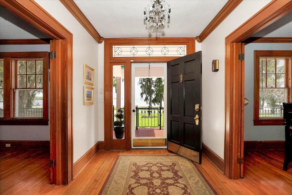 405 LAKESHORE DRIVE photo 11